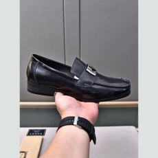 Gucci Leather Shoes